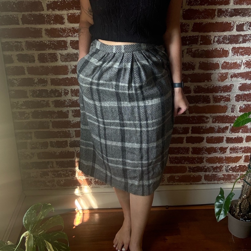Vintage 80s/90s JH Collectibles minimalist academia wool skirt - Picture 4 of 7